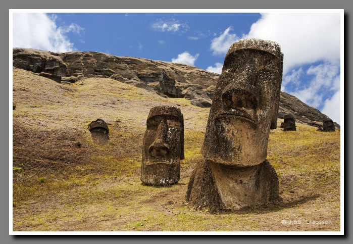 33_SC_Moais_von_Rano_Raraku_1571